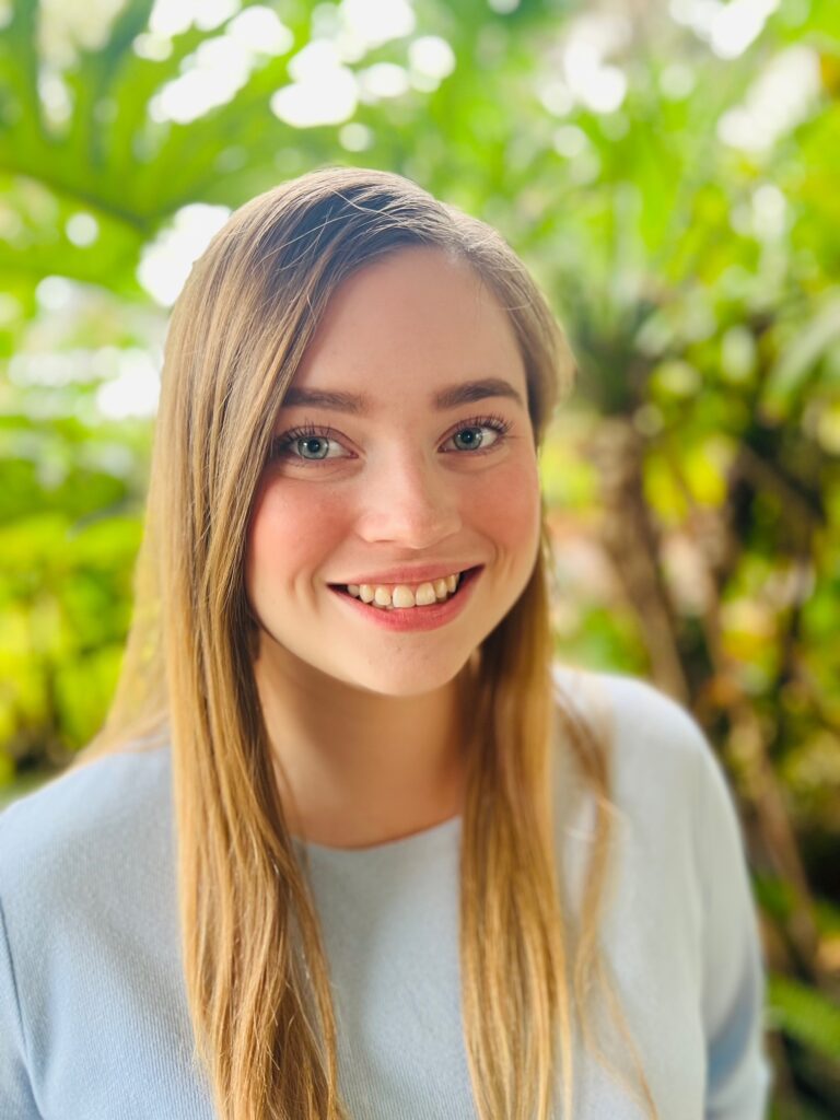 Sienna Kuehnis, AMFT